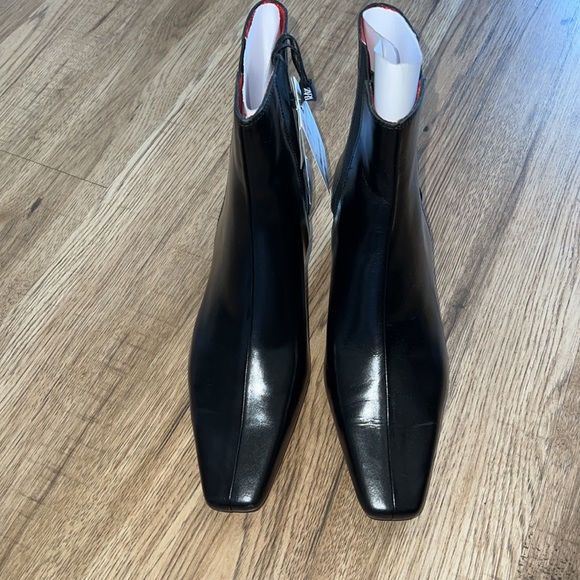 NEW! Zara Metal Trim Heeled Leather Ankle Booties - Picture 10 of 10